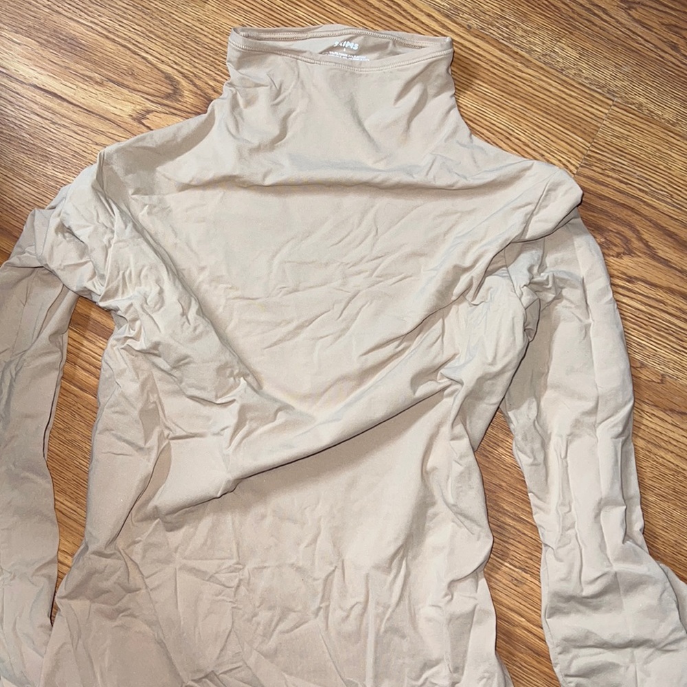SKIMS fits everybody turtleneck